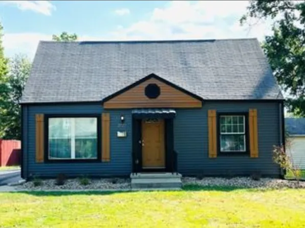 3727 Hopkins Rd, Youngstown, OH 44511