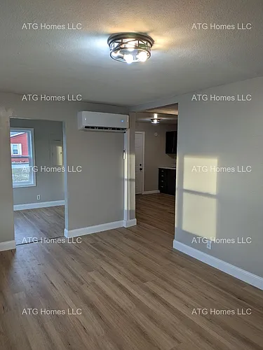1006 N Carver St Photo 1