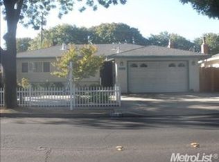 1808 Mount Vernon Dr, Modesto, CA 95350