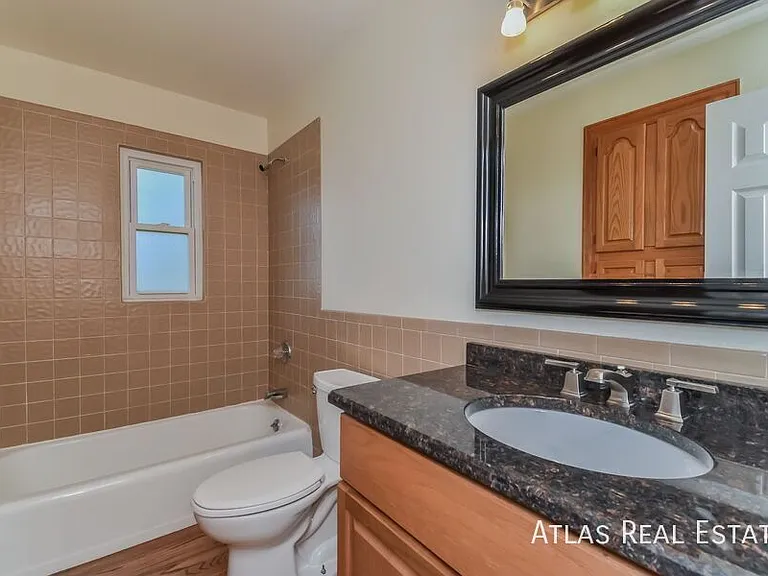 2611 Waldean St — Photo 8