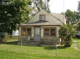 1424 E Williamson St, Burton, MI 48529