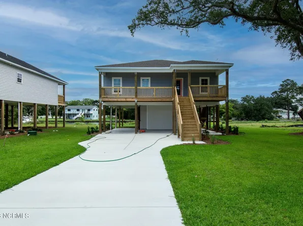 107 Orca Way, Cedar Point, NC 28584