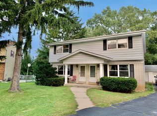 7827 W Norwich St #7829, Milwaukee, WI 53220
