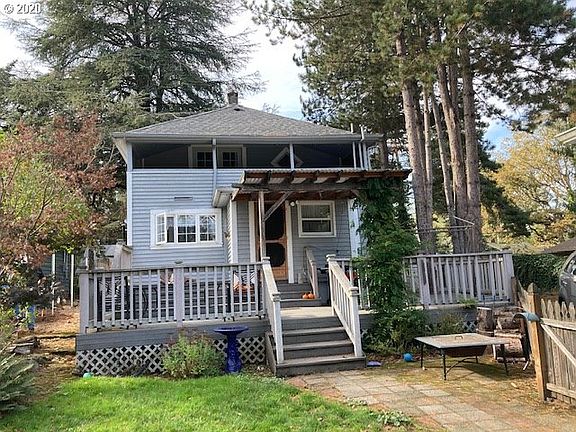 2nd image of 13920 SE Laurie Ave