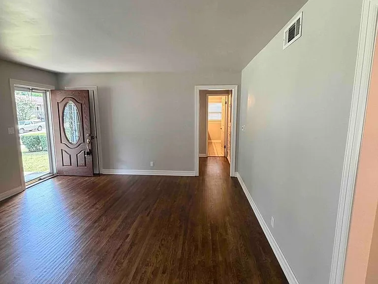 3616 E 40th Pl — Photo 7