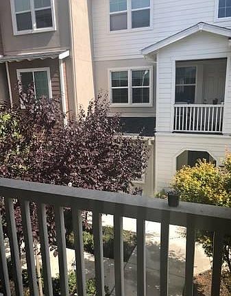3rd image of 405 Jetty Dr