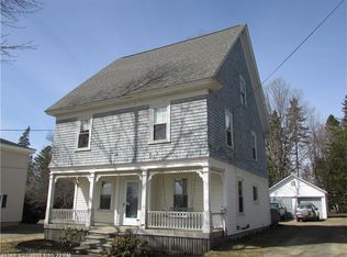 38 Pleasant St, Houlton, ME 04730