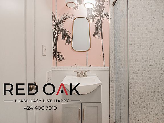 3rd image of 2731 Beverly Blvd #416
