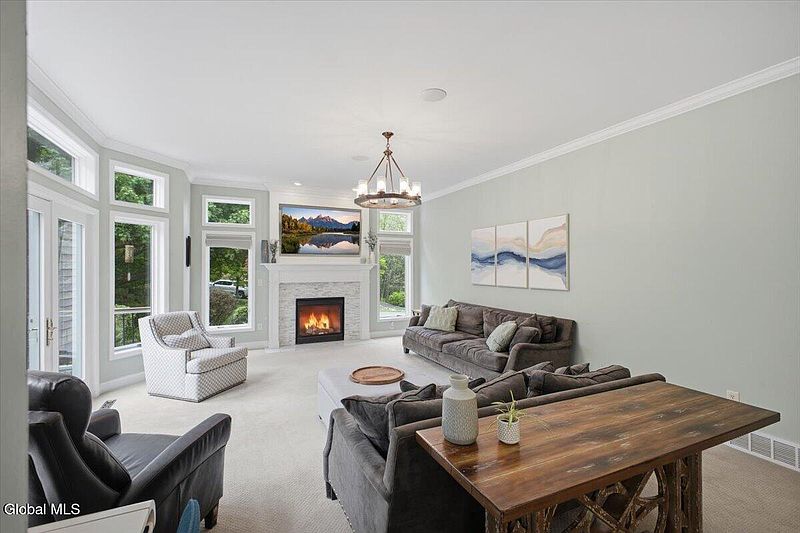 3rd image of 11 Aspen Ridge