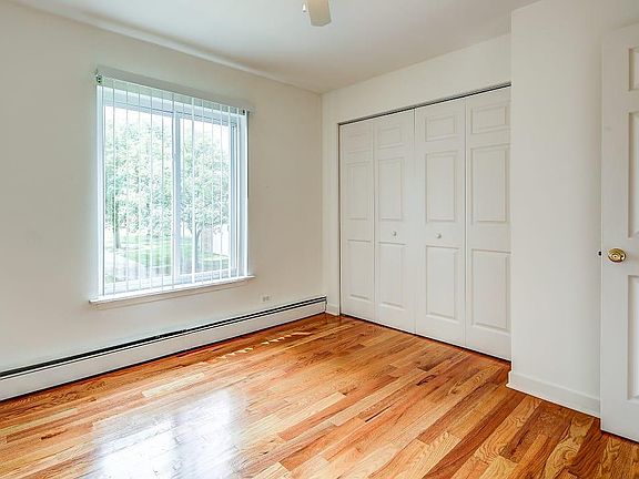 2nd image of 2412 Emerald Ct