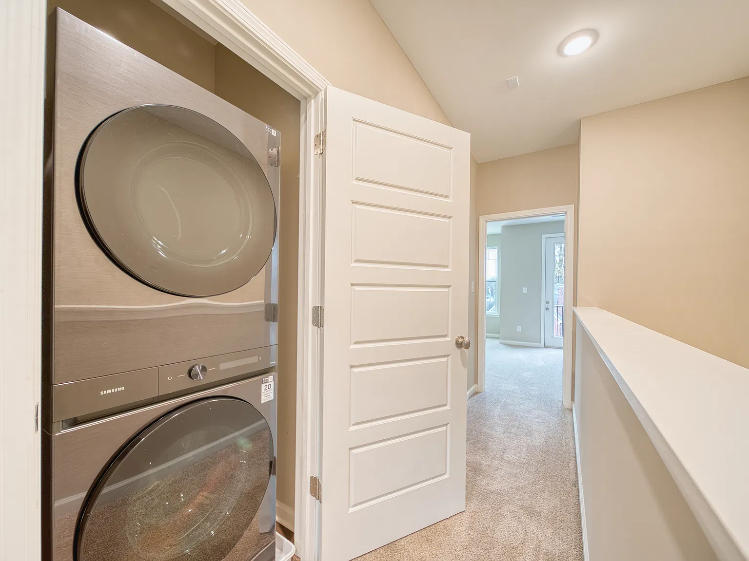 2 bed, 2.5 bath, 1474 sqft, $2,000 — Photo 3