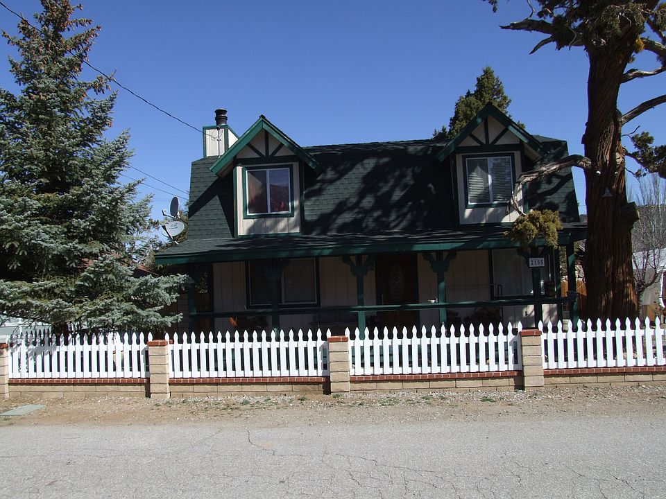 1st image of 2155 4th Ln