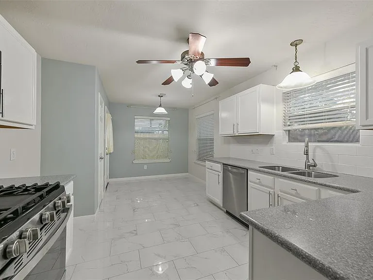 9523 Wyatt Oak Ln — Photo 7