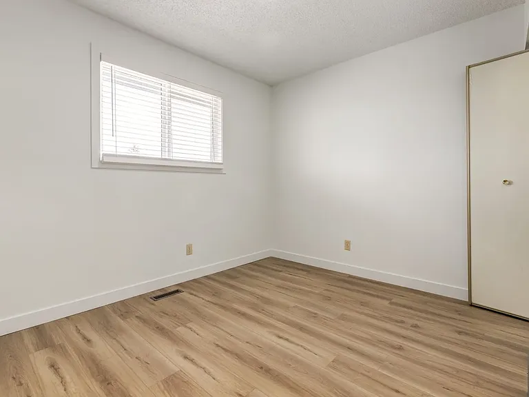 739 Bracewood Dr SW — Photo 48