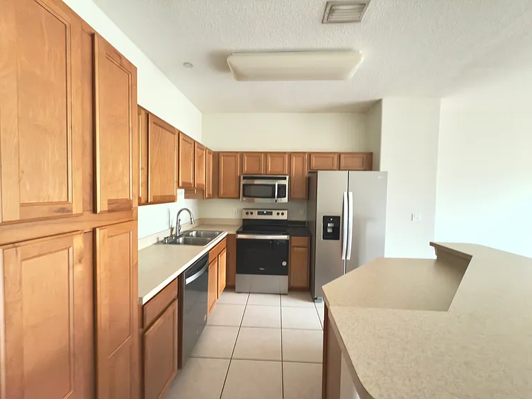 2526 Lexington Oak Dr — Photo 9