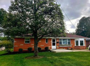 202 E Center St, London, OH 43140