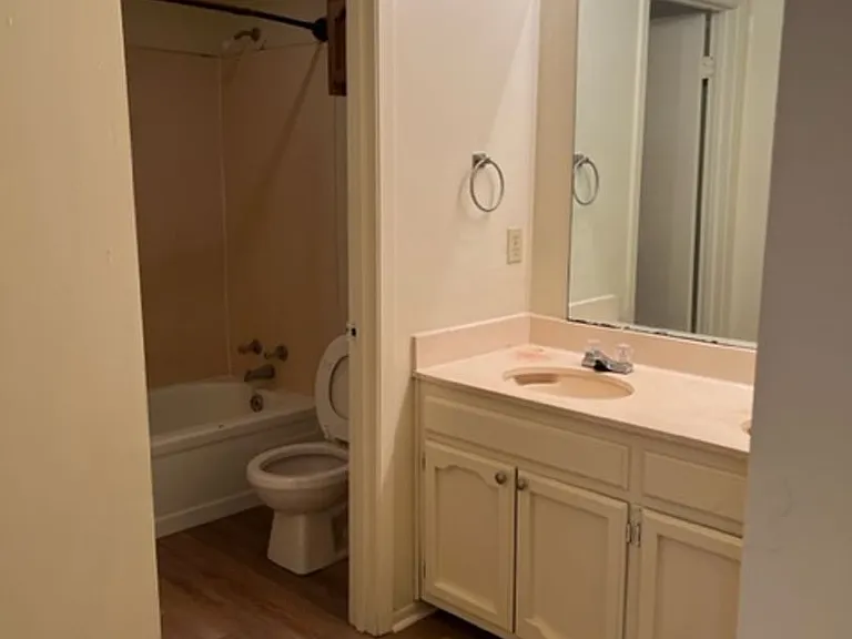 8010 Pennth Ave — Photo 6