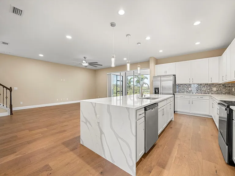 2049 Heart Lake Dr — Photo 49