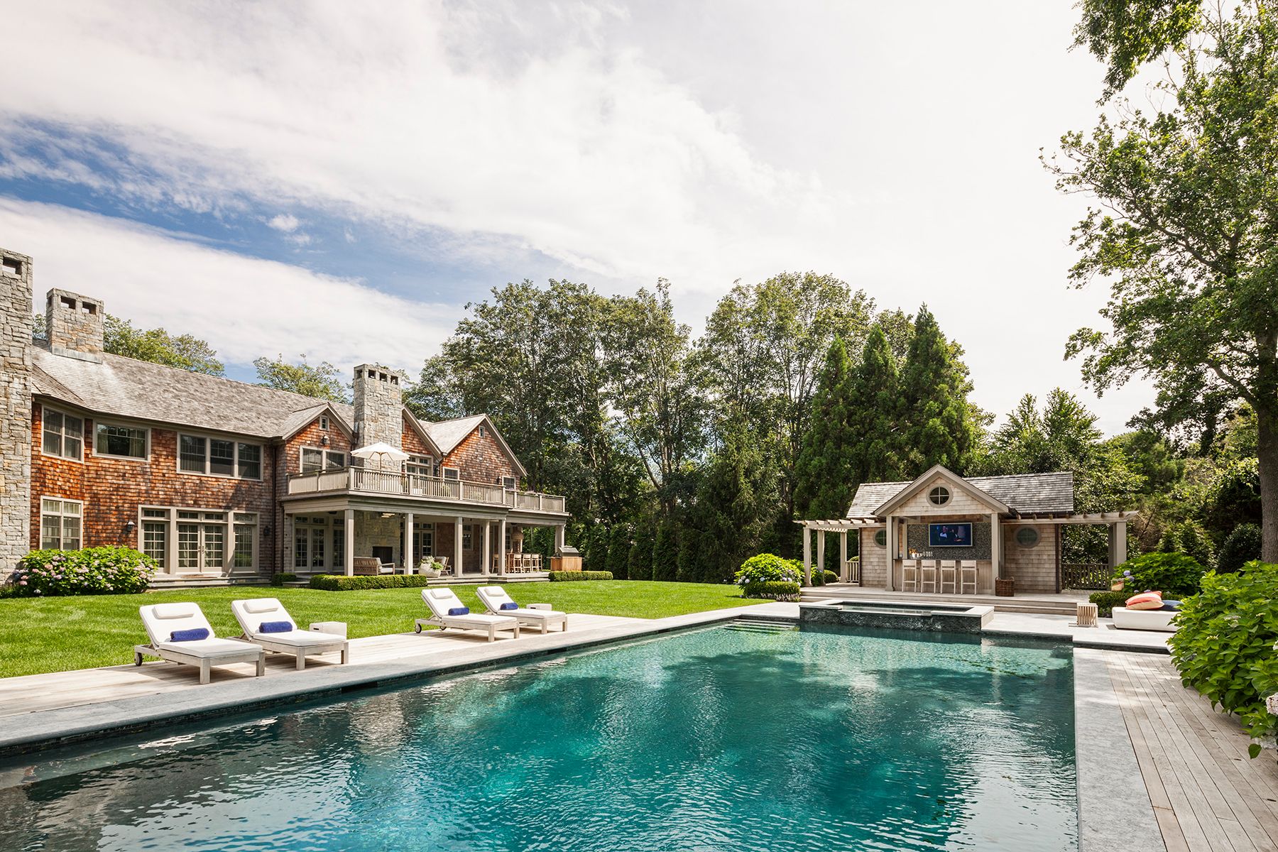 12 Baiting Hollow Rd in East Hampton Out East