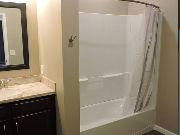 3rd image of 1325 Chelsea Ave APT 205