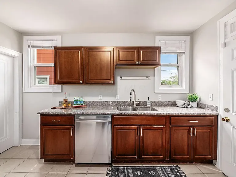 211 E Jenkins Ave — Photo 13