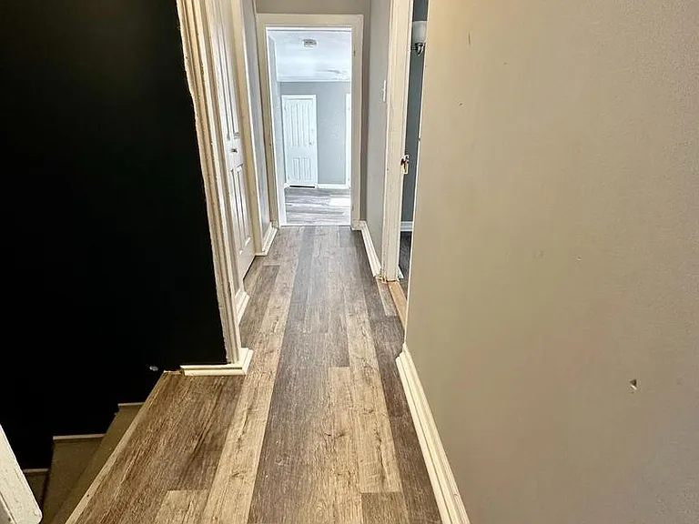 405 Lawrence St — Photo 8