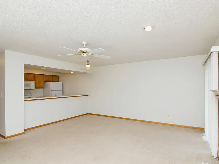 2613 Rushmore Dr — Photo 10