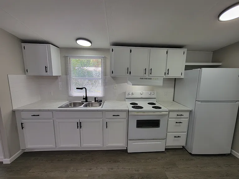 4 Edge St — Photo 4