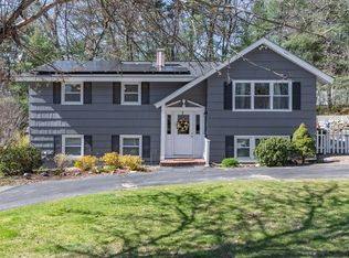 16 Lockness Dr, Nashua, NH 03062