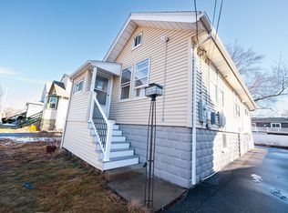 30 Henry St, Saugus, MA 01906
