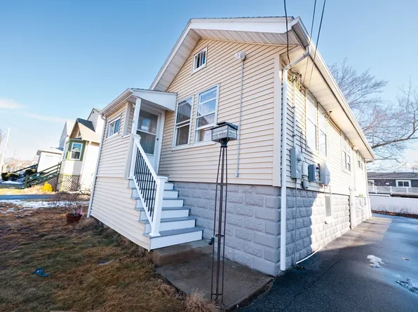 30 Henry St, Saugus, MA 01906