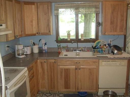 3rd image of 12 Whitney Ln