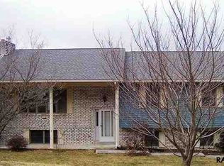 30 Raber Dr, Spring Grove, PA 17362