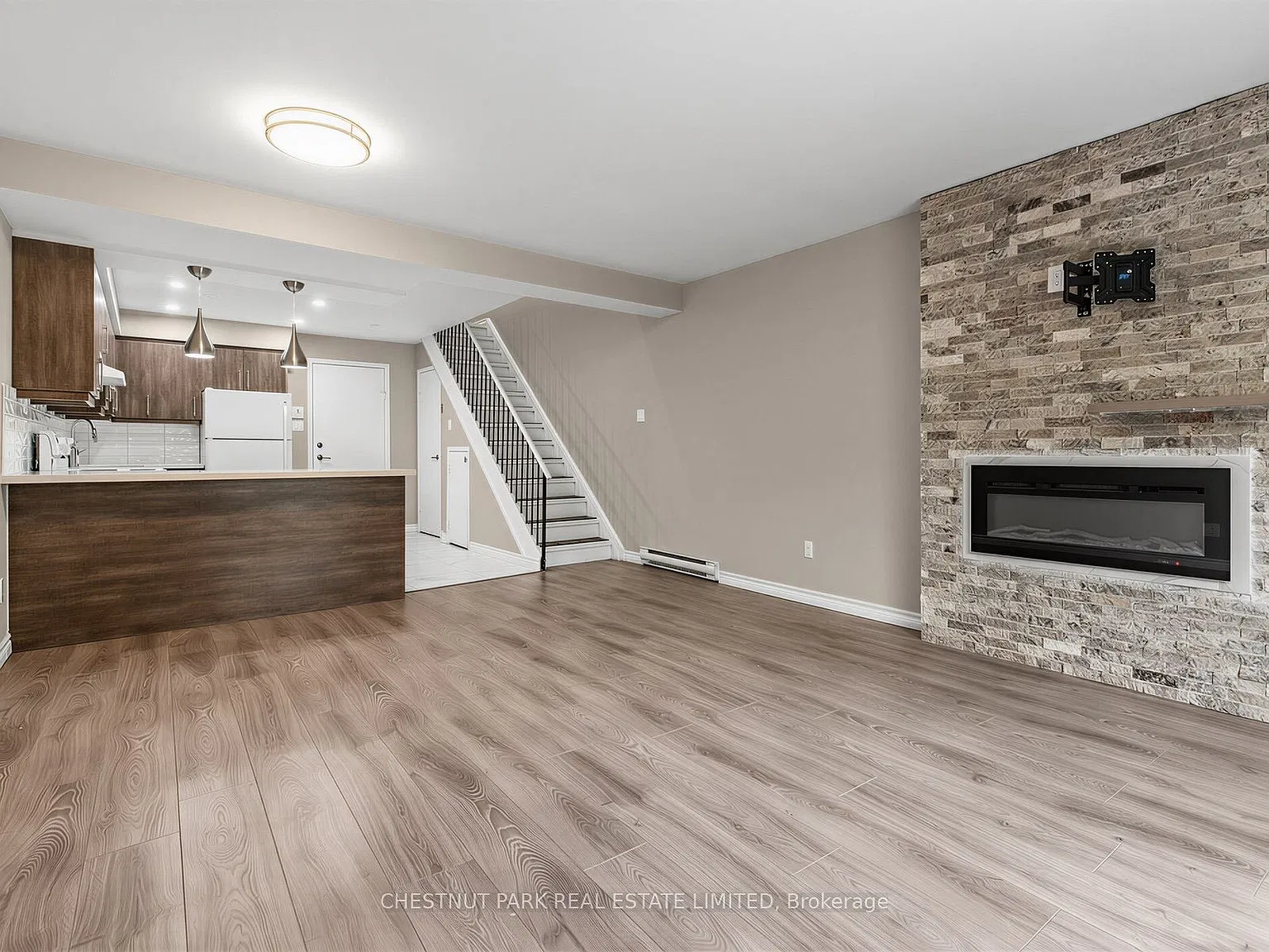 2 bed, $2,550 — Photo 2