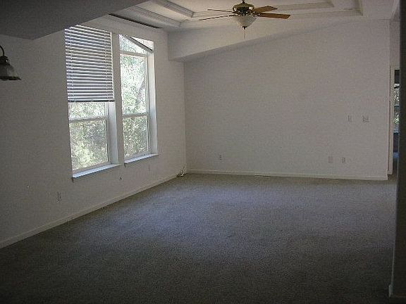 4th image of 18612 Siesta Dr