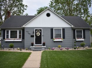340 N 10th St, Breese, IL 62230