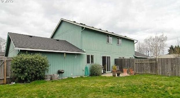 2nd image of 790 Woodland Acres Ln