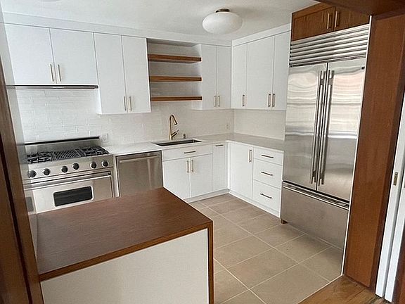 5th image of 114 E 72nd St Unit 4/5B