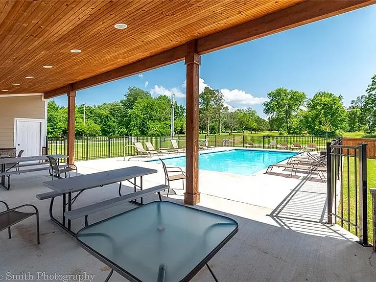 2807 S Angels Rd — Photo 22