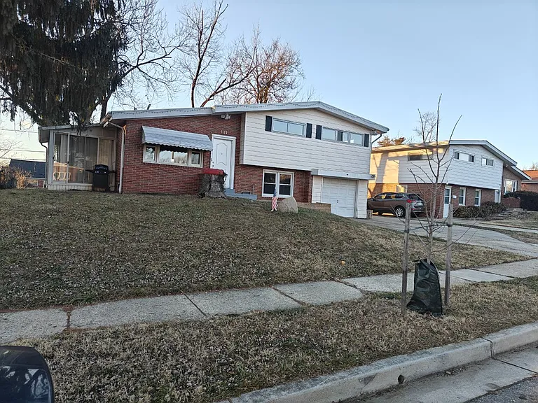 7423 Kalton Ct — Photo 24