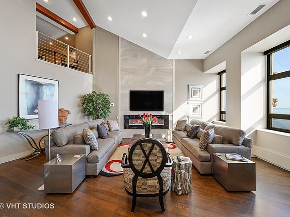 4th image of 680 N Lake Shore Dr #1605P
