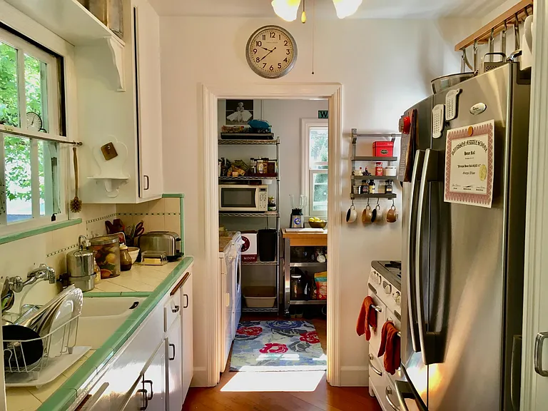 143 Spring Grove Ave — Photo 9