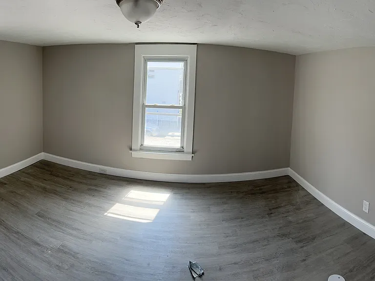 30 Douglas St — Photo 8