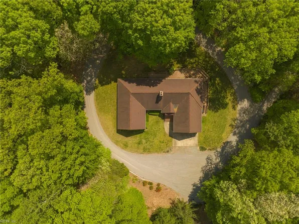 14009 Tribe Ln, Ashland, VA 23005