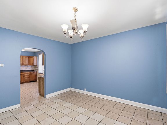 5th image of 4714 S Throop St