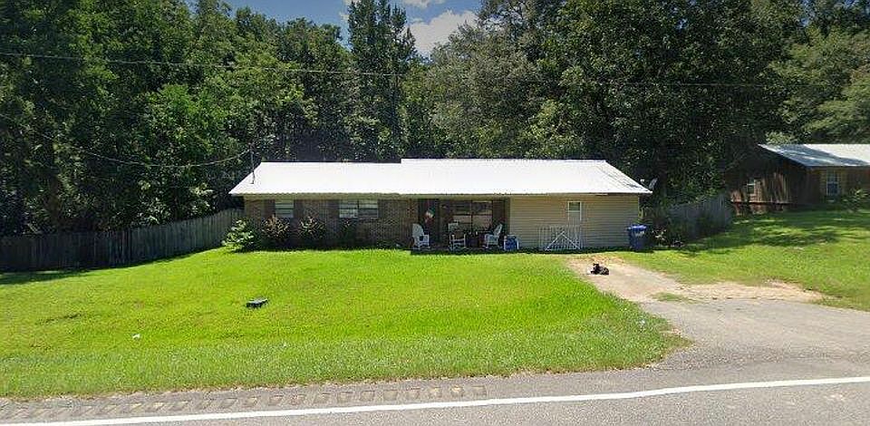 2nd image of 584 Highway 143
