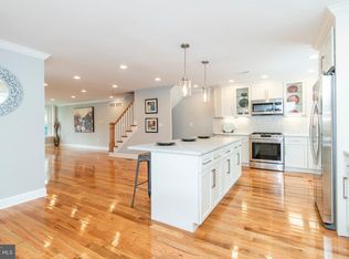 7029 Lincoln Dr, Philadelphia, PA 19119