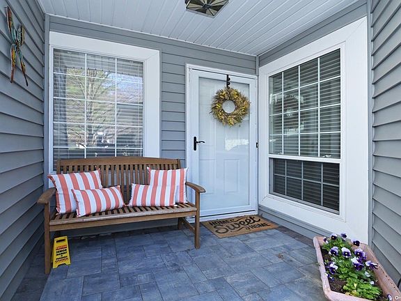 4th image of 35 Greenwich Ct #35