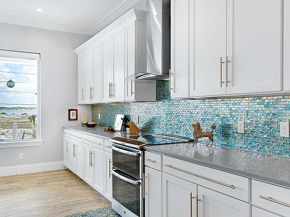 3rd image of 7561 White Sands Blvd