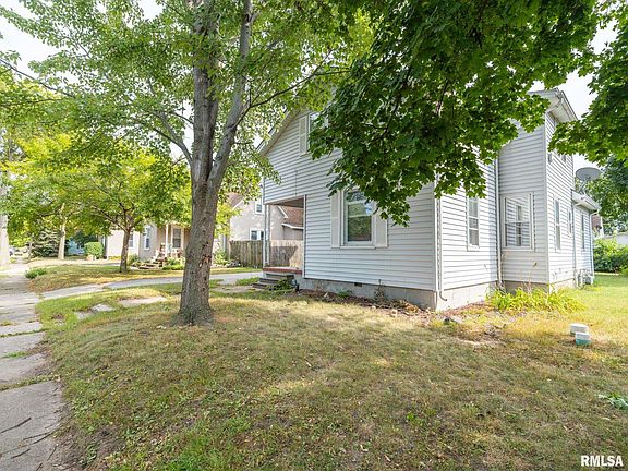 3rd image of 1216 Charlotte St